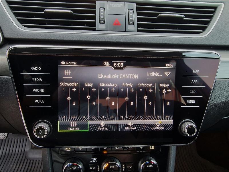 Škoda Superb 2.0TDI 110kW,původ ČR,1.Maj - fotka 33 z 50