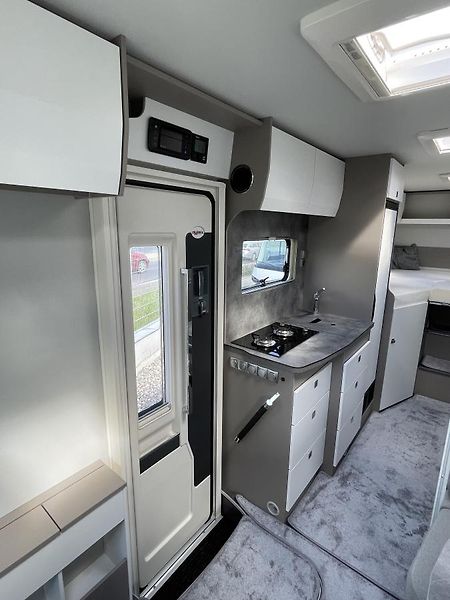 Frankia (2025) NEO M I7GDK - MB 2,0l/170HP - fotka 23 z 36