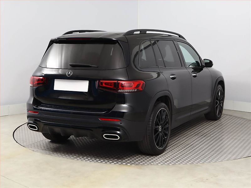Mercedes-Benz GLB (2020) AMG line 250 4MATIC - fotka 5 z 19