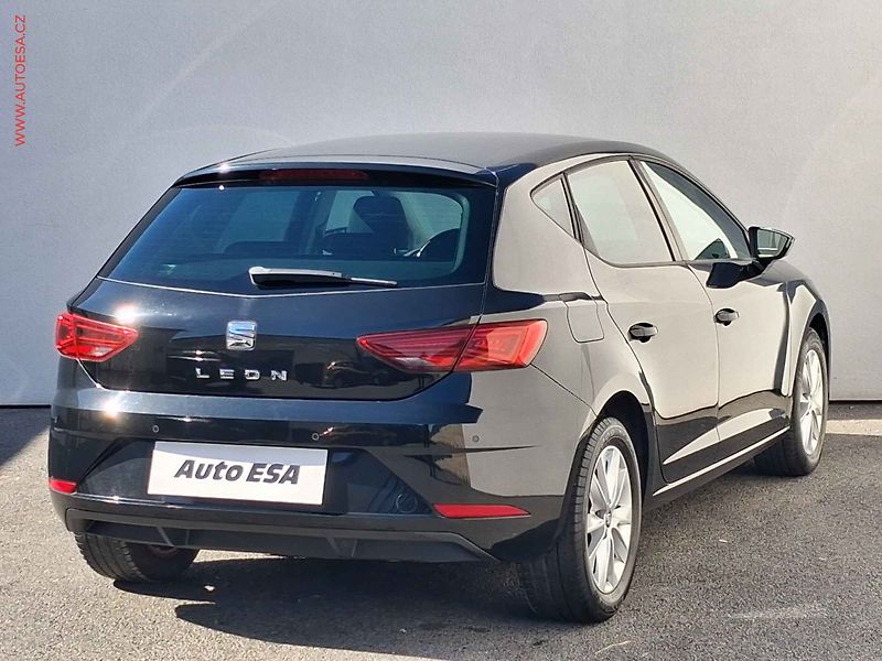 Seat Leon (2020) 1.0 TSi, Style, LED - fotka 4 z 16