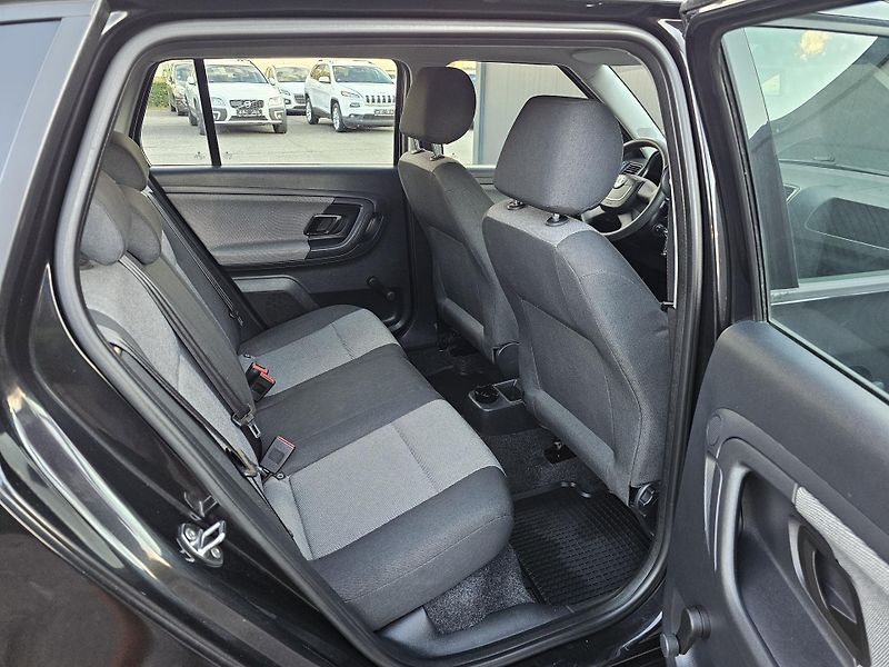 Škoda Fabia 1.2 TSI 63kW,KLIMA,1.MAJITEL - fotka 31 z 49