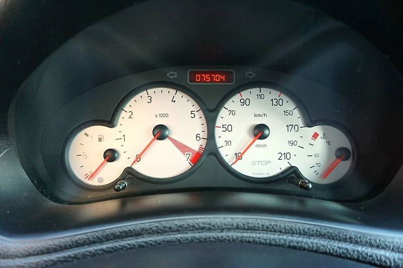 Peugeot 206 (2008) 206 GENERATION 1.4 55 kW - fotka 25 z 30
