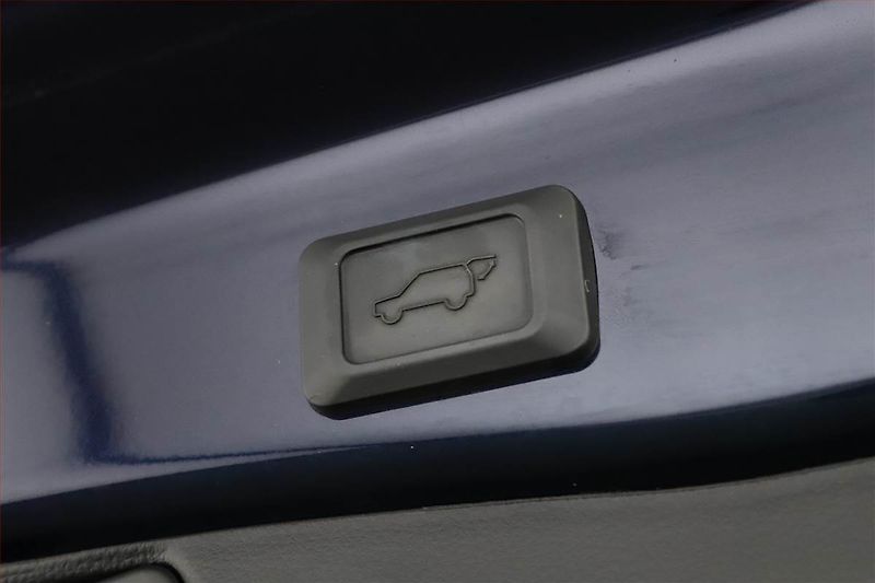 Toyota RAV4 (2023) Comfort 2.5 Hybrid - fotka 10 z 20