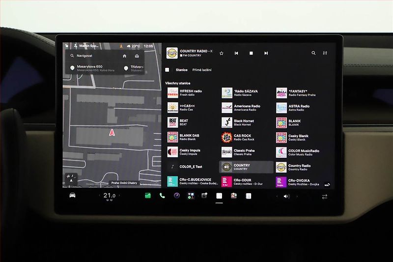 Tesla Model X (2023) Dual Motor, SoH 85% - fotka 16 z 21