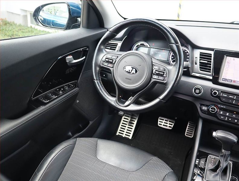 Kia Niro (2017) Hybrid, Automat, Serv.kniha - fotka 7 z 17