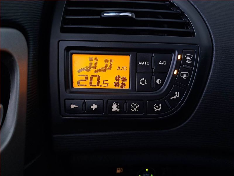 Citroën C4 Picasso (2013) 1.6 i, LPG, Tempomat - fotka 16 z 18