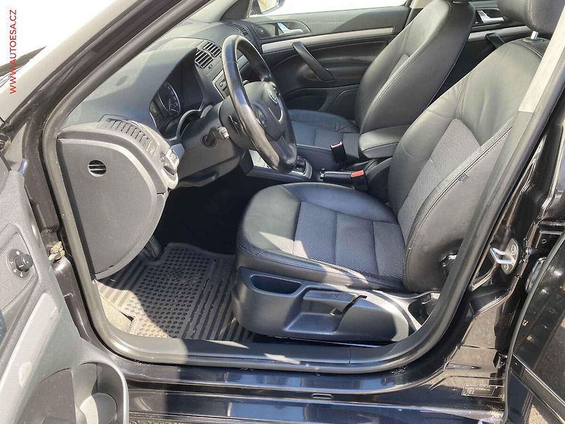 Škoda Octavia (2010) 1.9 TDi, DSG, park.čidla - fotka 9 z 18