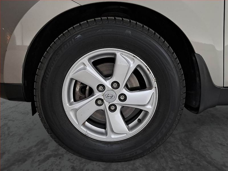 Hyundai ix35 (2010) 2.0 CVVT, 4X4, Navi - fotka 14 z 20
