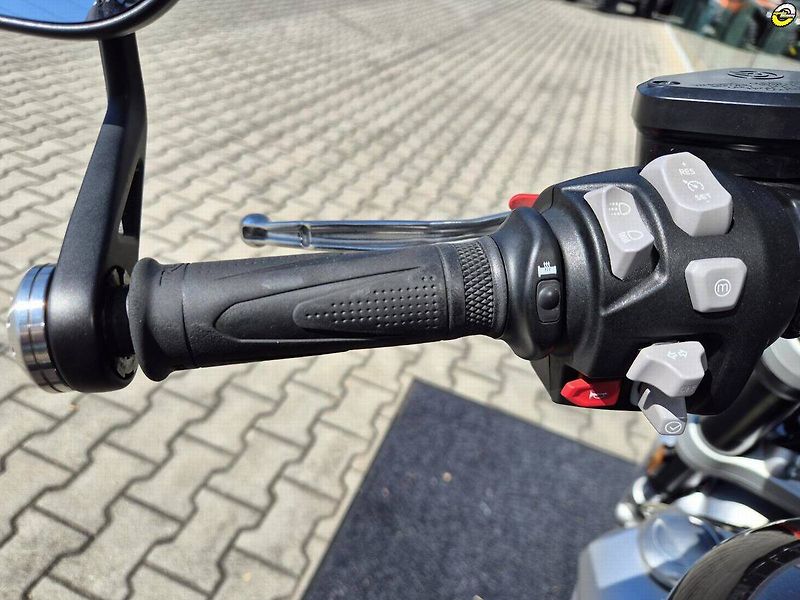 Triumph Rocket 3 (2022) GT (2022) – 1. majitel, Odpoče - fotka 14 z 26