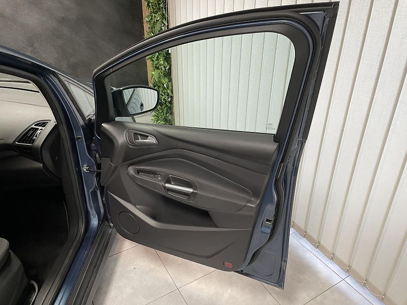 Ford C-MAX 1.0i EcoBoost NAVI  - fotka 12 z 25