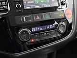 Mitsubishi Outlander (2017) 2.0, Tempomat, Park. senzory - náhled 14