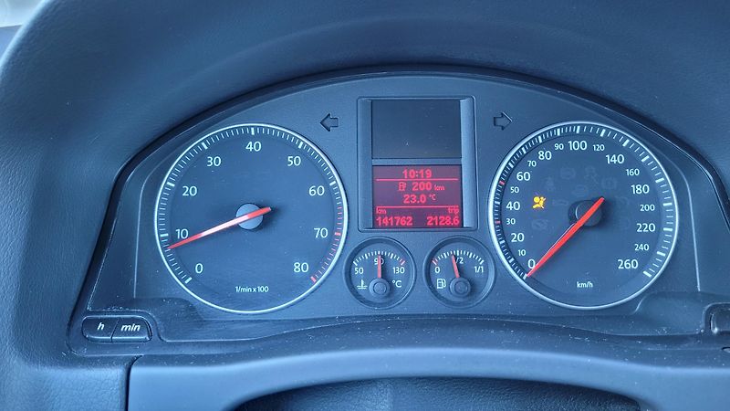Volkswagen Golf Plus 1,6 75KW KOUPENO V ČR - fotka 20 z 20