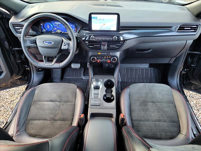 Ford Kuga 2,5 PHEV,ST-line X,kůže,Led - fotka 19 z 50