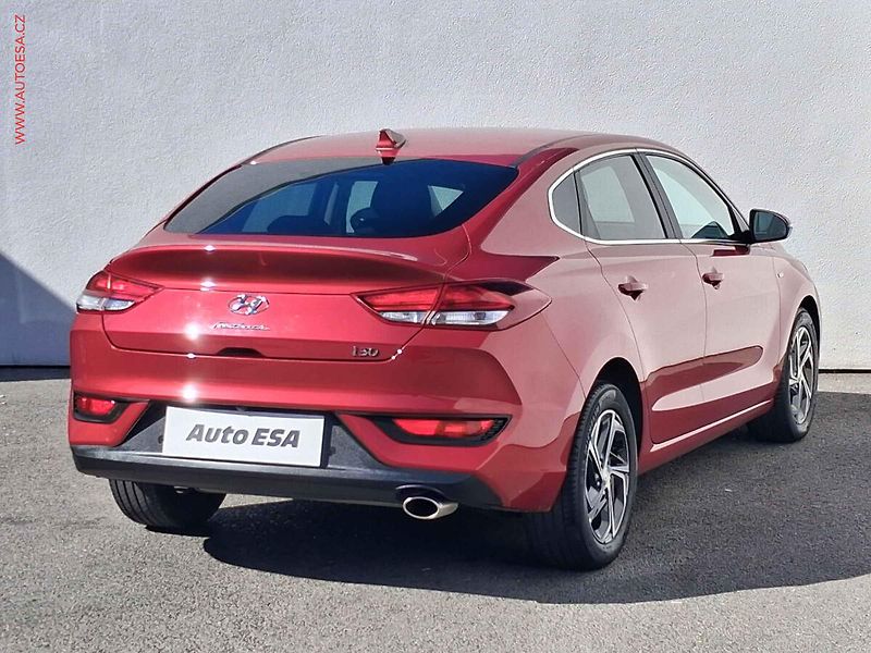 Hyundai i30 (2021) 1.5 T-GDi, 1.maj,ČR, Smart - fotka 4 z 17