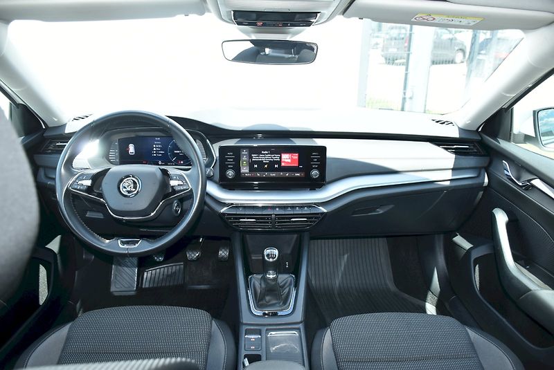 Škoda Octavia (2022) Ambition 1.5 TSI 110kW - fotka 14 z 31