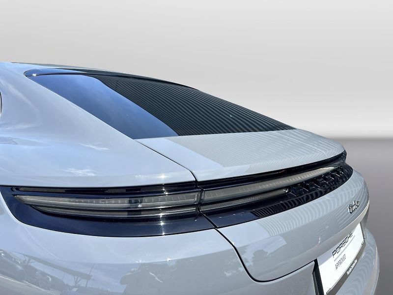 Porsche Panamera (2025) Turbo E-Hybrid - fotka 10 z 30