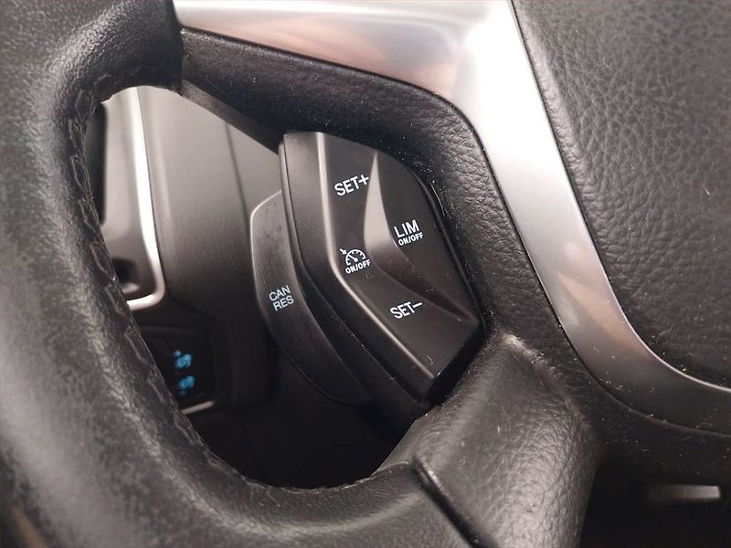 Ford Focus (2014) 1.6 i, Serv.kniha, Tempomat - fotka 19 z 20