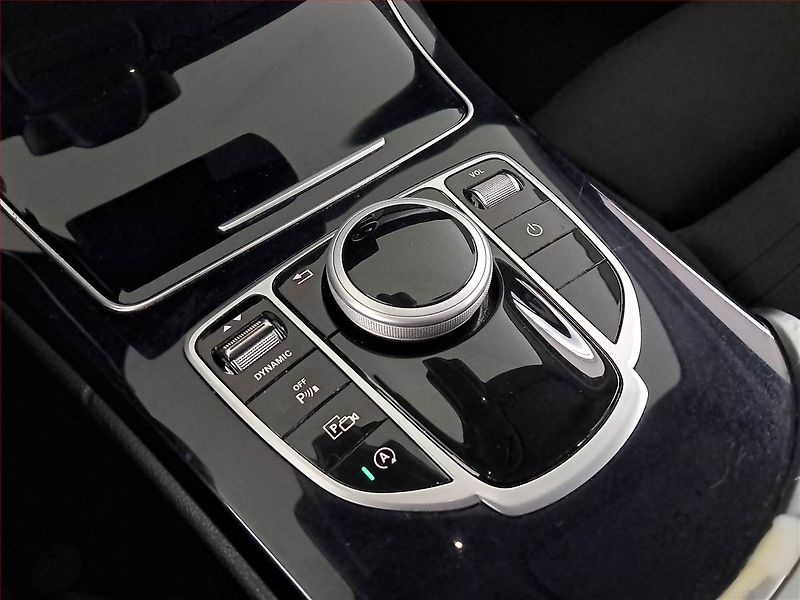 Mercedes-Benz Třídy C (2018) C 200 d, Automat, Serv.kniha - fotka 16 z 20