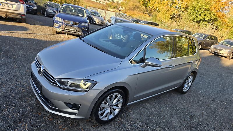 Volkswagen Golf Sportsvan 1.4 TSi HIGHLINE 92KW - fotka 2 z 40