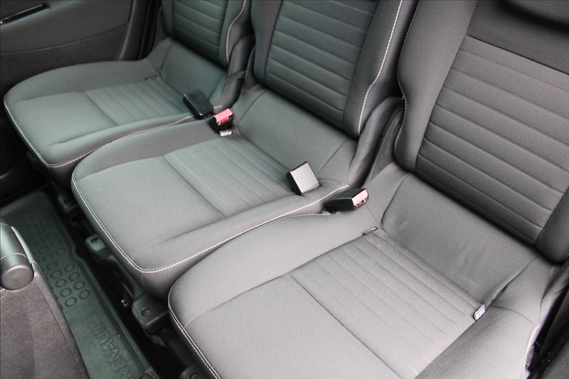 Renault Scénic 1,6 dCi  ČR,1.MAJ,7.MÍST,DPH - fotka 23 z 31