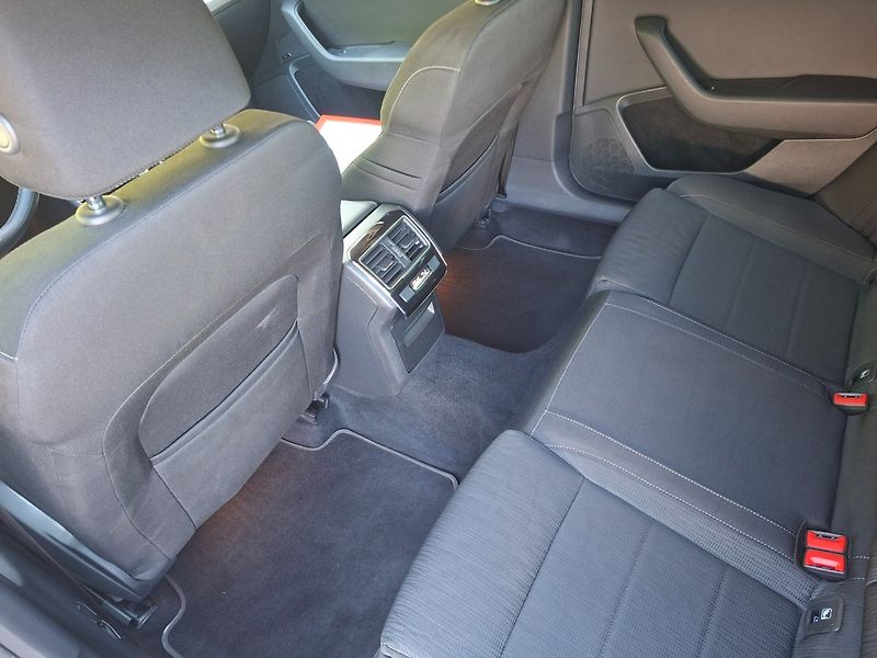 Škoda Superb (2015) 2.0TDI 110kW MAN -NEHAVAROVÁNO - fotka 32 z 47