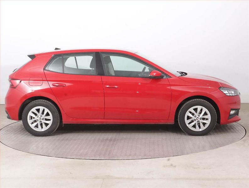 Škoda Fabia (2024) 1.0 TSI, Serv.kniha, Tempomat - fotka 6 z 15