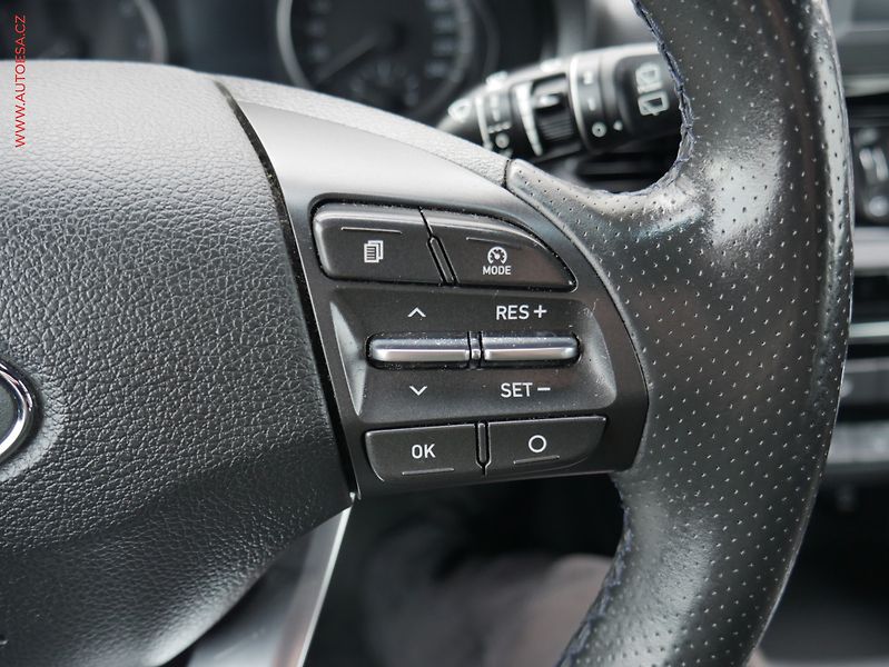 Hyundai i30 (2018) 1.4T-GDi, 2.maj,ČR, AC, park - fotka 13 z 21
