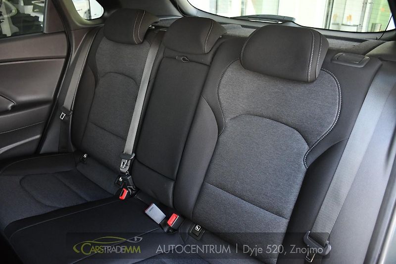 Hyundai i30 1.0T-GDi FAMILY SMART DCT NAVI - fotka 14 z 51