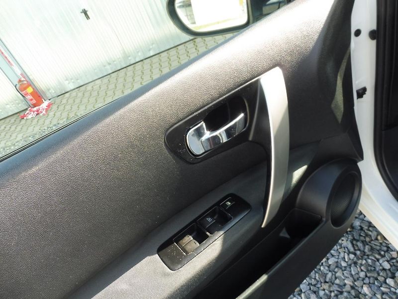 Nissan Qashqai 1.5DCi 110PS NAVI STK TOP STAV - fotka 102 z 189