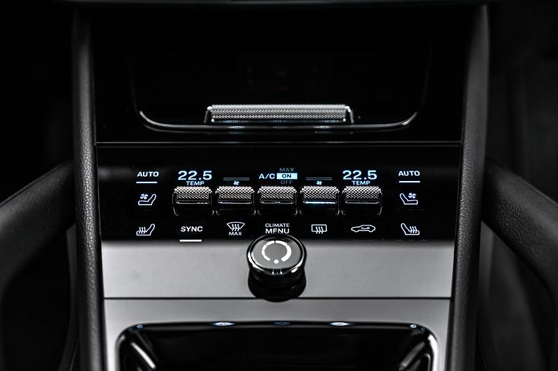 Porsche Cayenne Coupe 3,0 Vzduch Nezávislé Pan - fotka 18 z 26