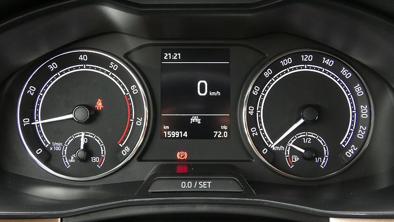 Škoda Kamiq 1,5 TSi 110KW STYLE - fotka 13 z 23