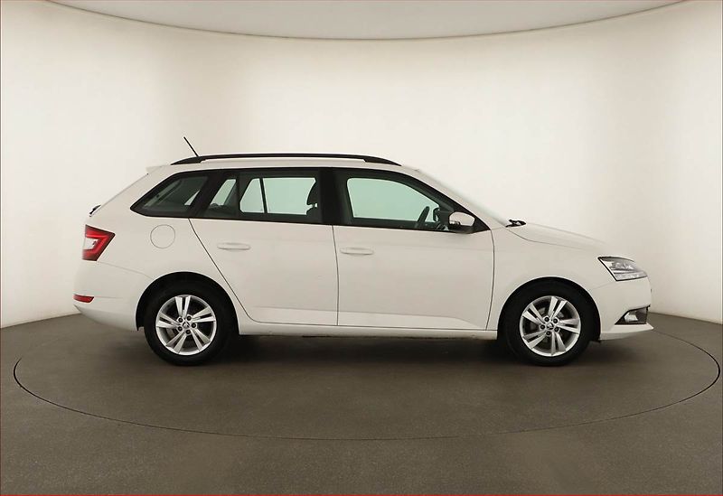 Škoda Fabia (2021) Style 1.0 TSI, ČR,1.maj - fotka 6 z 13