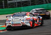 Trio David Vršecký, Adam Lacko a Aliyyah Koloc dokázalo dovézt svůj speciál Mercedes AMG GT4 na třetí místo v kategorii GT4. Foto: Buggyra Racing