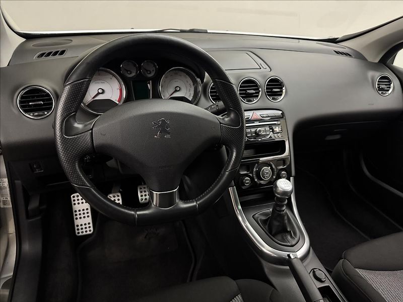 Peugeot 308 1,6 KABRIO DPH NAVI SERVIS  CC - fotka 13 z 39