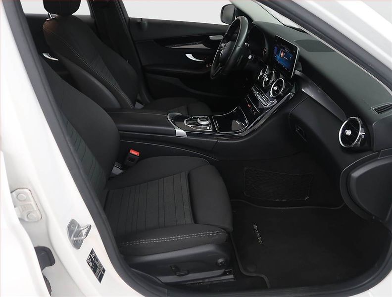 Mercedes-Benz Třídy C (2019) C 200 d, Automat, Navi - fotka 9 z 20