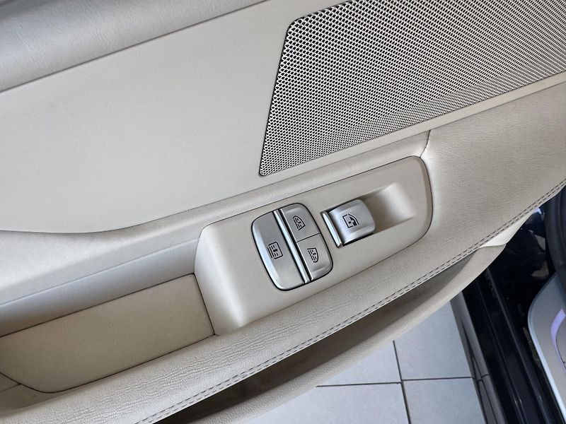 BMW Řada 7 750i xDrive*Laser*NočníVidění - fotka 40 z 47