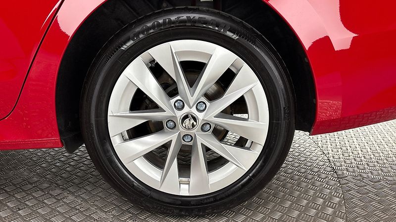 Škoda Octavia 1.5 TSI Style - fotka 19 z 28