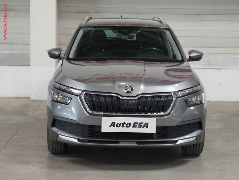 Škoda Kamiq (2023) 1.0 TSI, ČR, Style - fotka 2 z 18