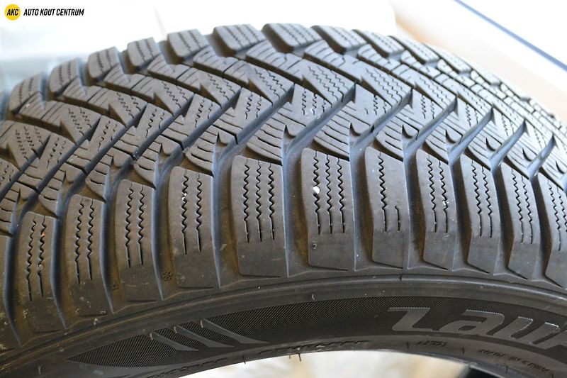 Hyundai i30 WG 1,5I MT SMART FL NAVI - fotka 44 z 45