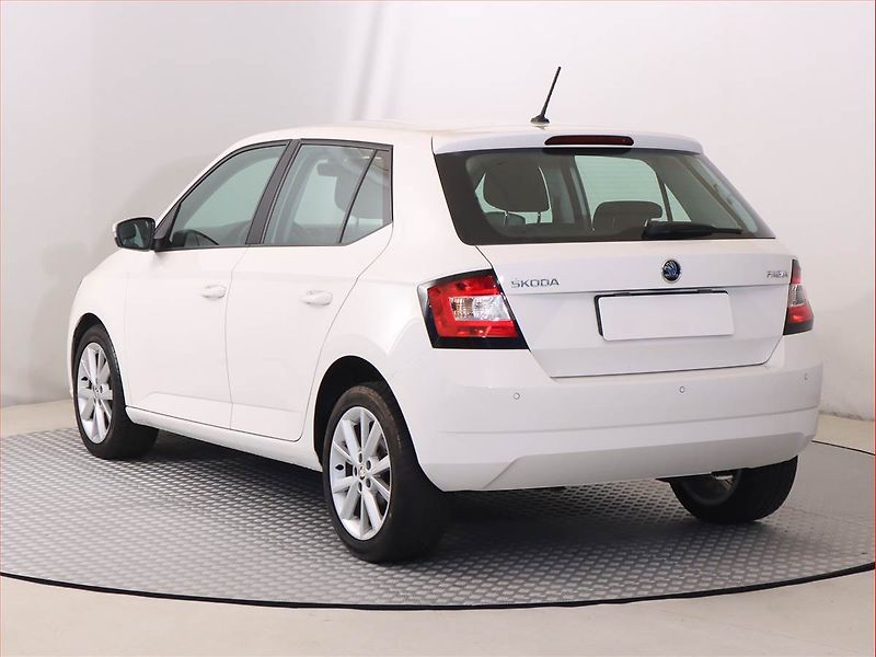Škoda Fabia (2017) Style 1.4 TDI, Serv.kniha - fotka 4 z 19