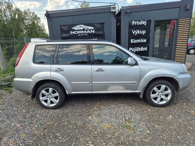 Nissan X-Trail 2.2dCi 100kW 4x4, tažné, webas - fotka 4 z 29