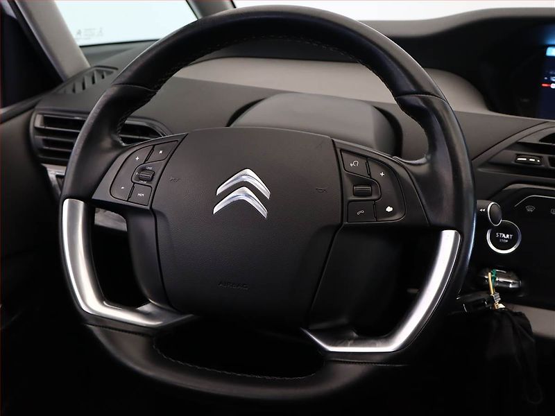 Citroën C4 Picasso (2017) 1.6 BlueHDi, Navi, Xenony - fotka 11 z 13