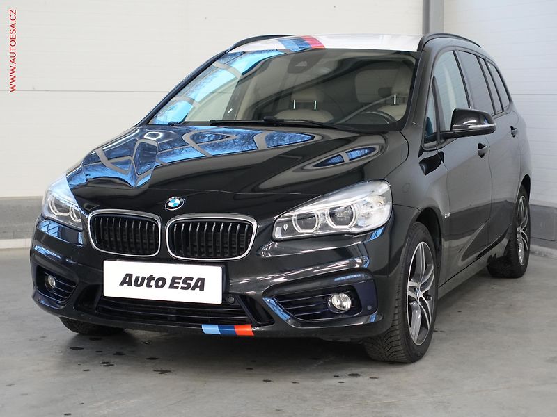 BMW Řada 2 (2017) 2.0d 220d xDrive, AT, navi - fotka 3 z 22
