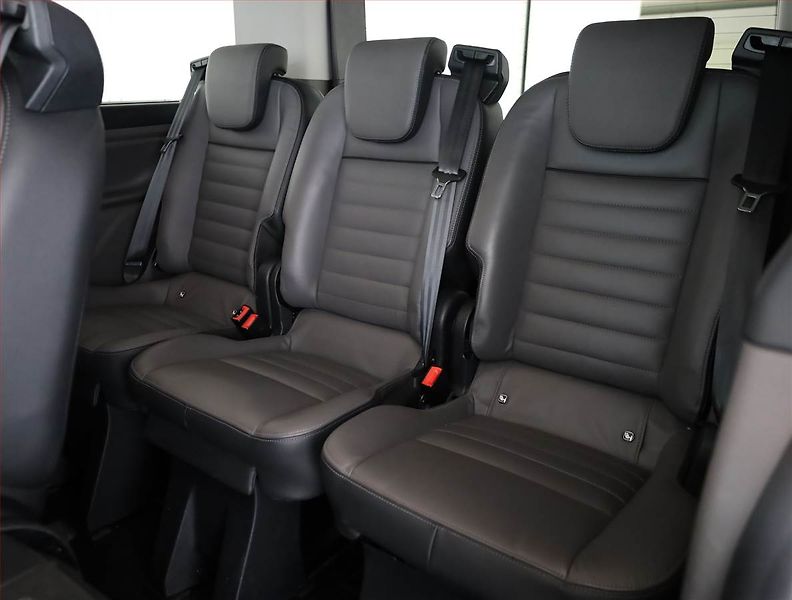 Ford Tourneo Custom (2018) Titanium 2.0 EcoBlue, ČR - fotka 16 z 21