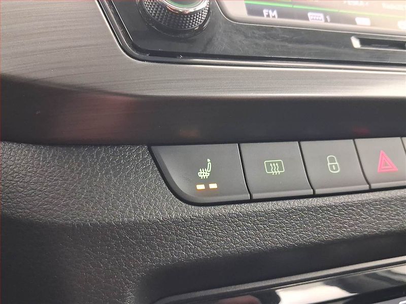 Škoda Fabia (2018) Style 1.0 TSI, Serv.kniha - fotka 17 z 24