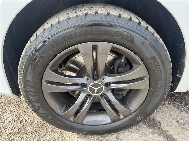 Mercedes-Benz Vito 2,1 119CDi 8.MÍST LONG 4x4 AUT - fotka 41 z 49