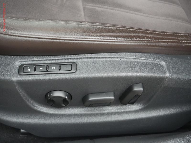 Škoda Octavia (2018) 2.0TDi 4x4, ČR, L&K, DSG, TZ - fotka 20 z 23