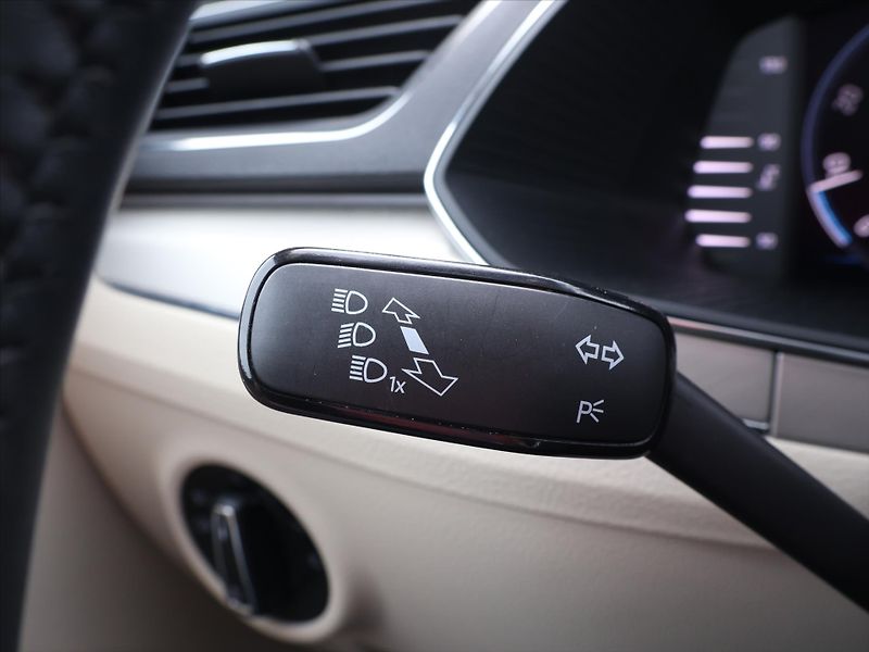 Škoda Superb 2.0 TDI 147kW DSG L&K DPH CZ - fotka 17 z 34