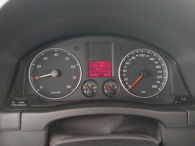 Volkswagen Golf Plus (2009) 1.6, po STK, pěkný stav - fotka 11 z 22