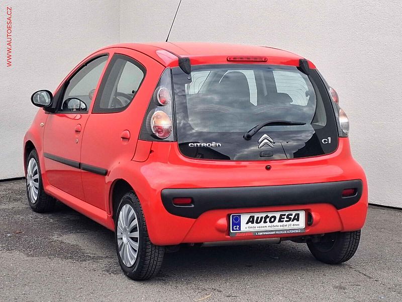 Citroën C1 (2014) 1.0i, 2.maj,ČR, servis.kniha - fotka 6 z 14